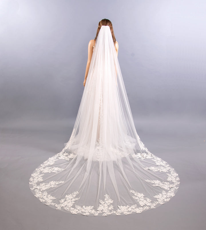 Light ivory wedding veil cathedral length V202C
