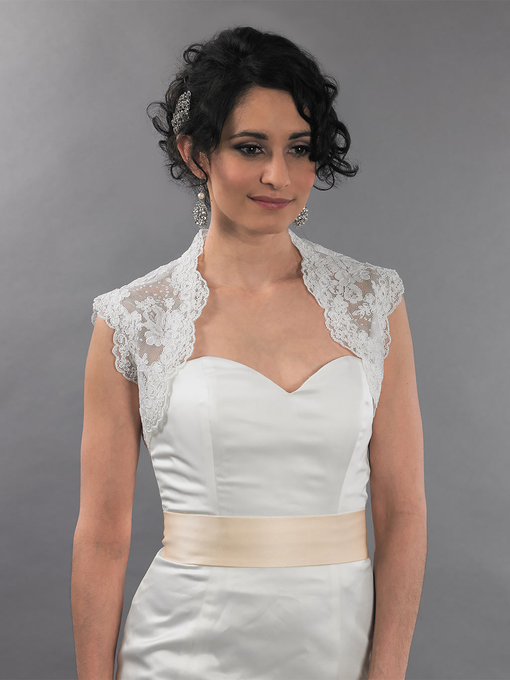 Sleeveless bridal keyhole back alencon lace bolero