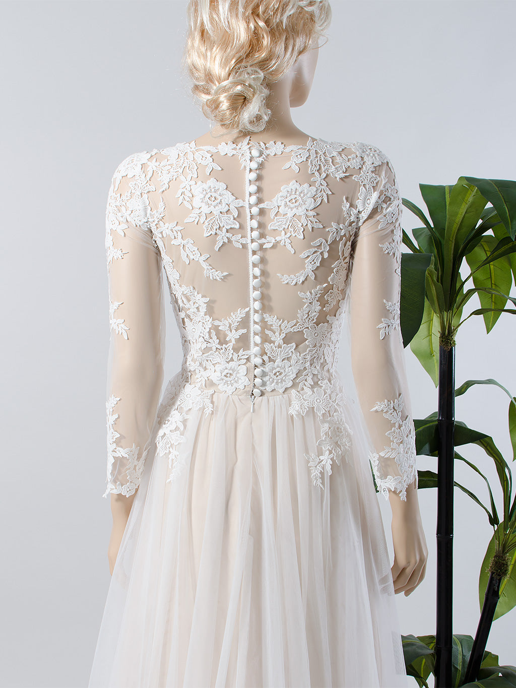 Long sleeve lace wedding dress with tulle best sale skirt