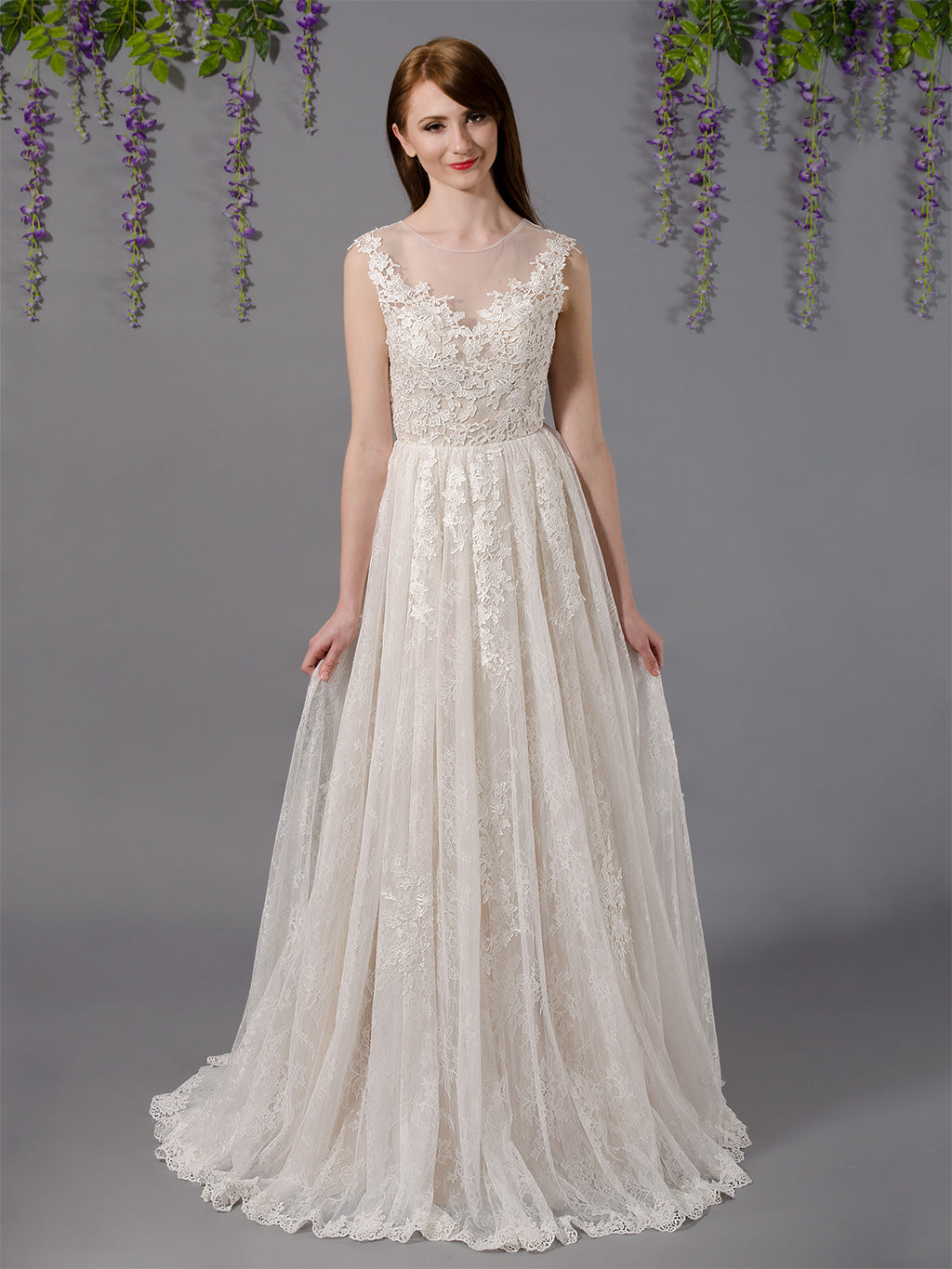 Sleeveless lace wedding dress with tulle skirts 4037 Sleeveless lace wedding dress with tulle skirts 4037