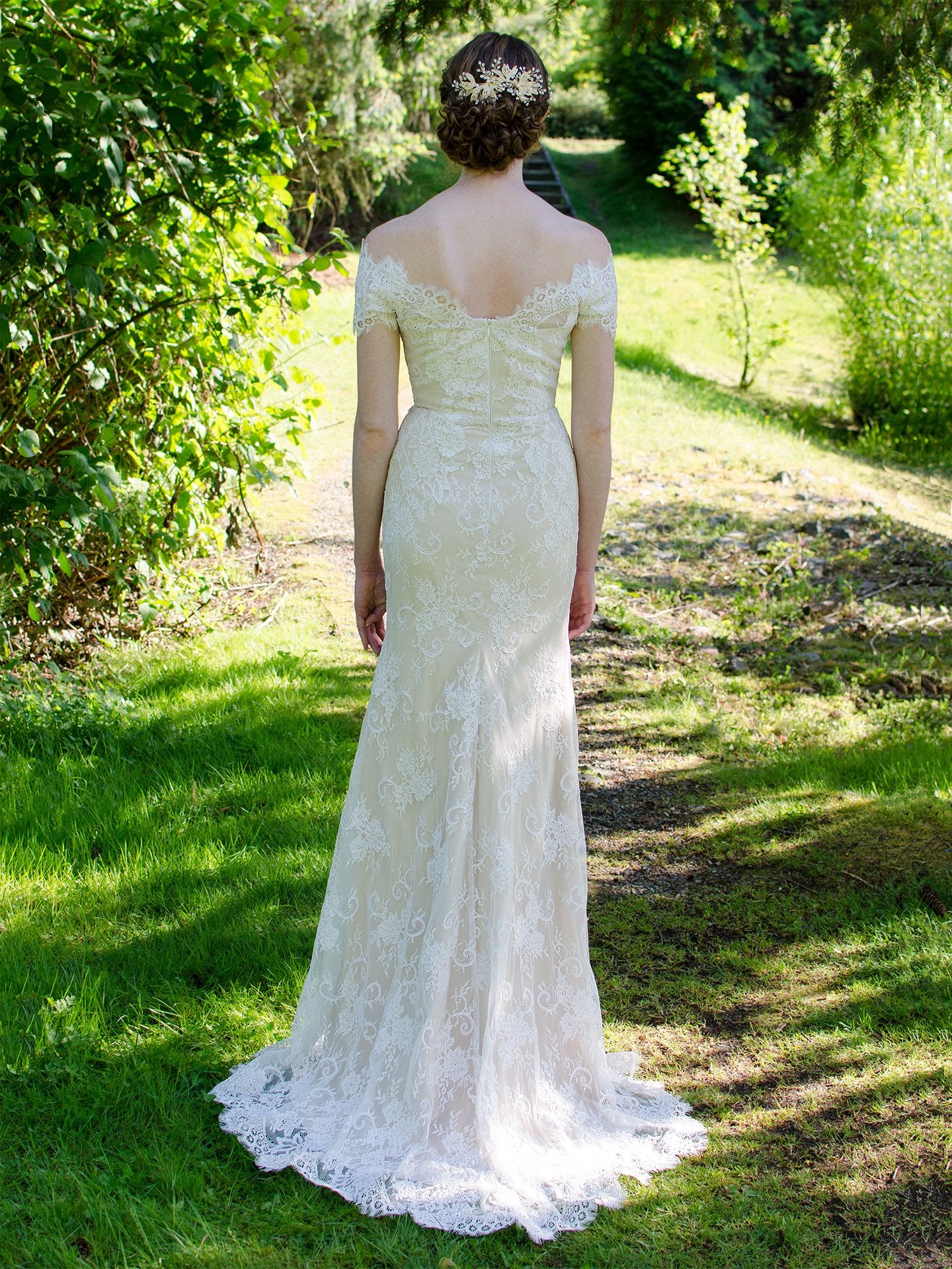 Off shoulder wedding dress