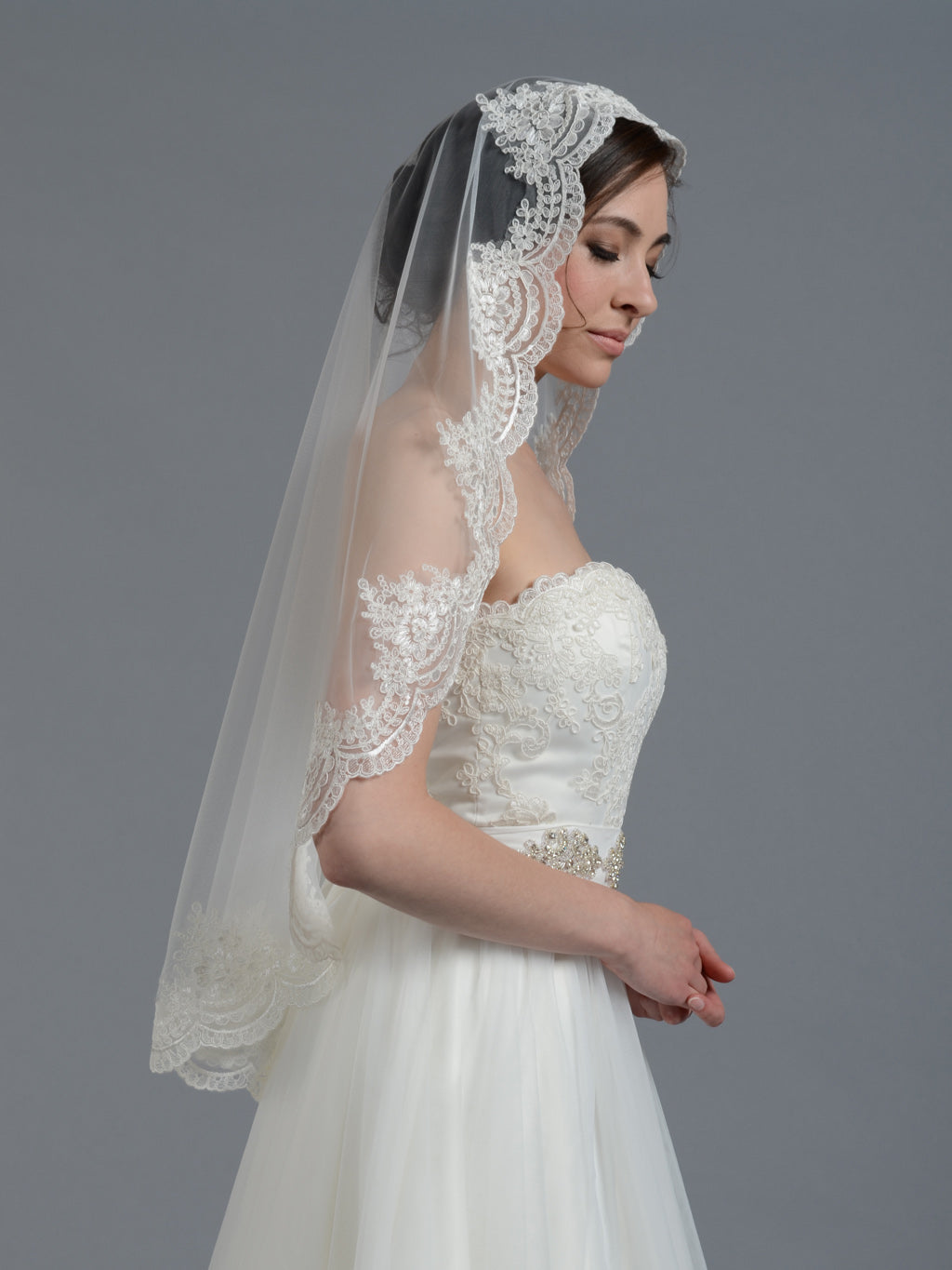 Mantilla bridal wedding veil elbow/fingertip V030