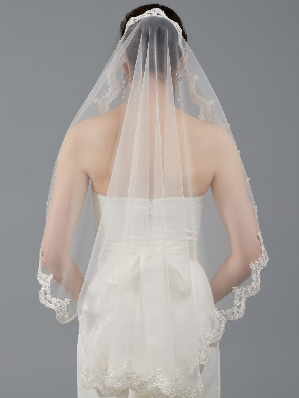 Bridal Mantilla veil alencon lace V040 - white/ivory