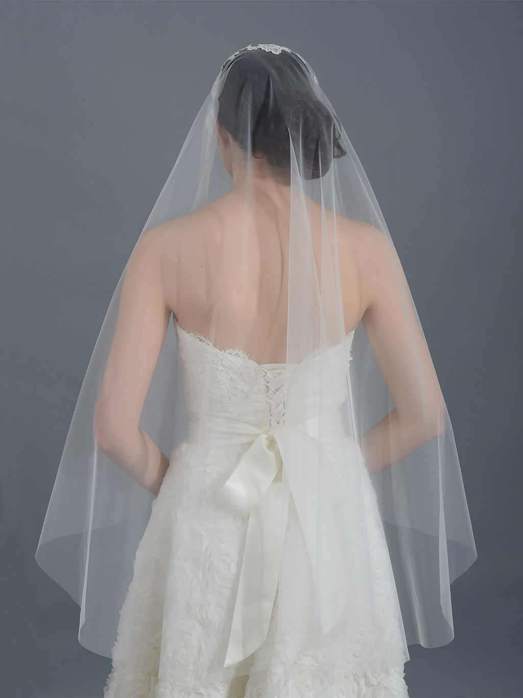 Ivory elbow wedding veil with alencon lace V053