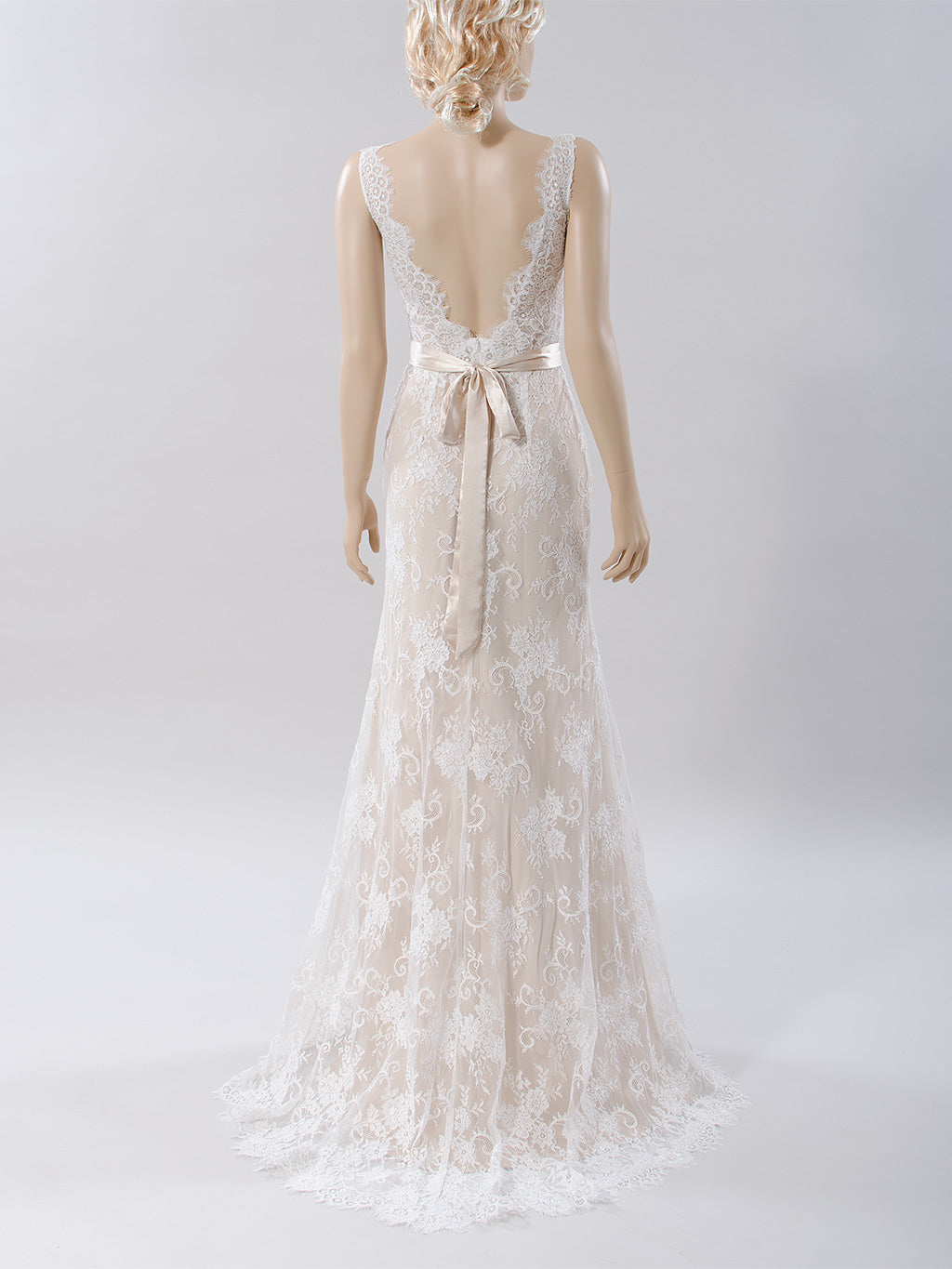 lace wedding dress back