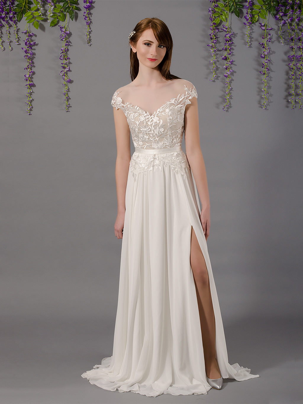 Sleeveless lace wedding dress 4036