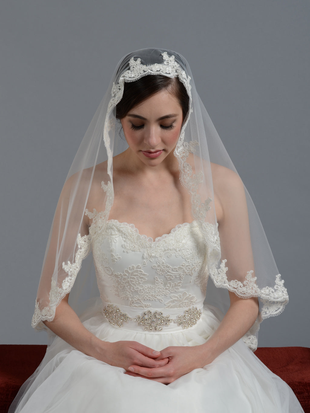 mantilla style veil