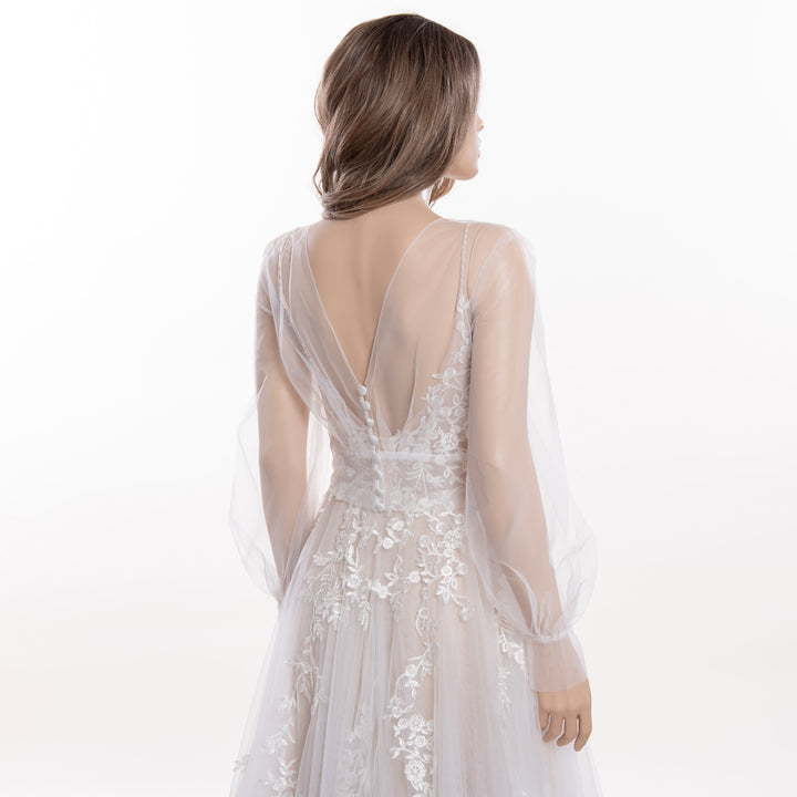 Plain tulle topper with bishop sleeves