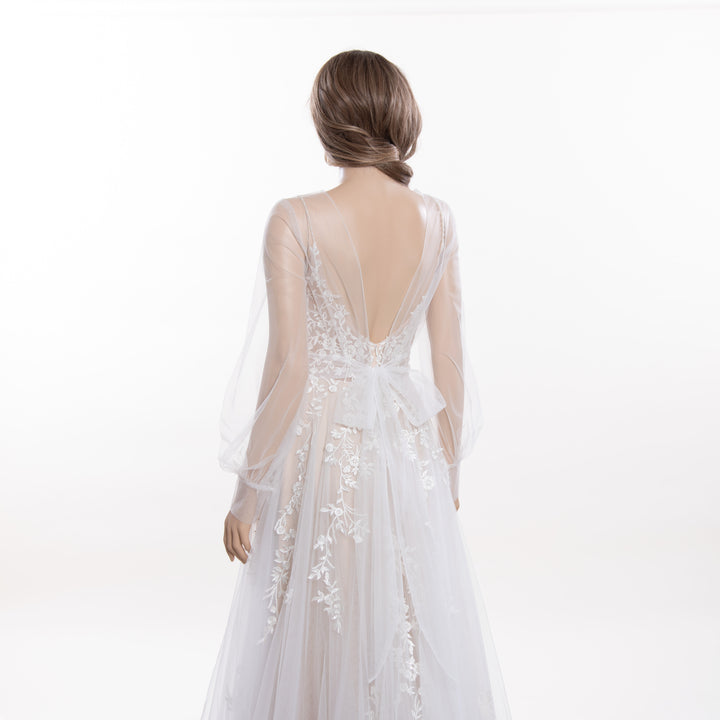 Plain tulle topper with bow at the back