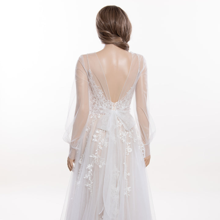 Plain tulle topper with bow at the back