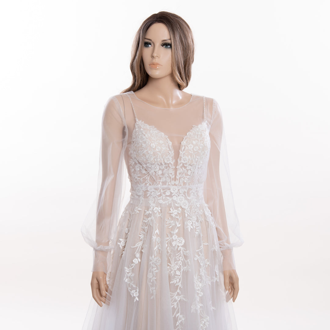 Plain tulle topper with bow at the back