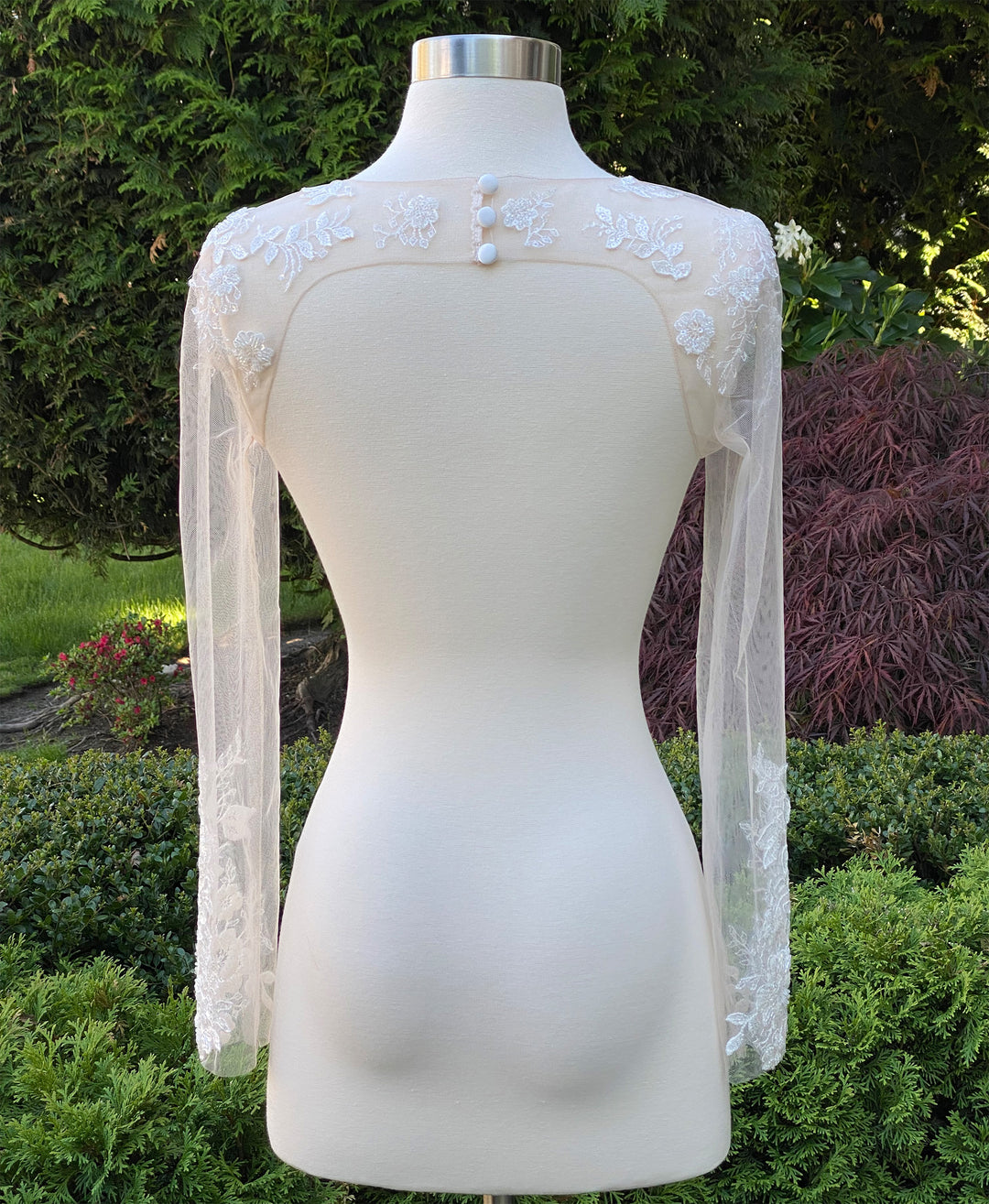 Keyhole back long sleeve wedding dress topper