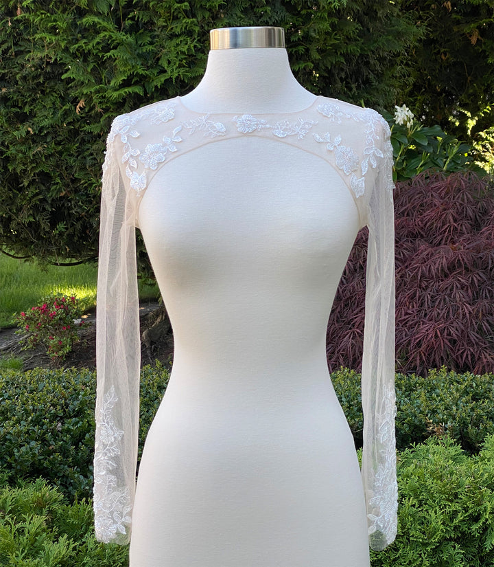 Keyhole back long sleeve wedding dress topper