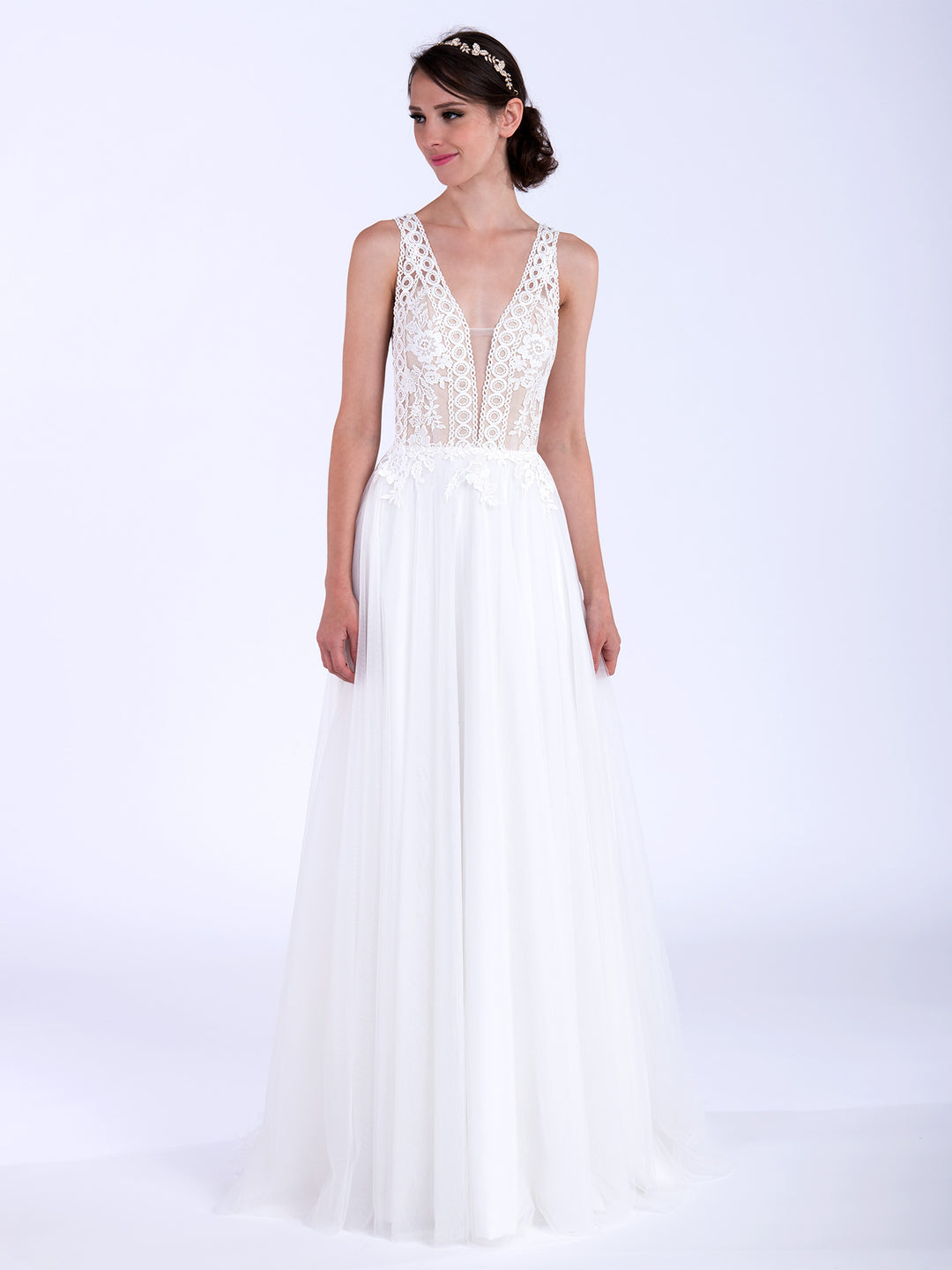 Sleeveless Boho Wedding Dress, 8 Weeks / 14 Sleeveless Boho Wedding Dress, 8 Weeks / 14