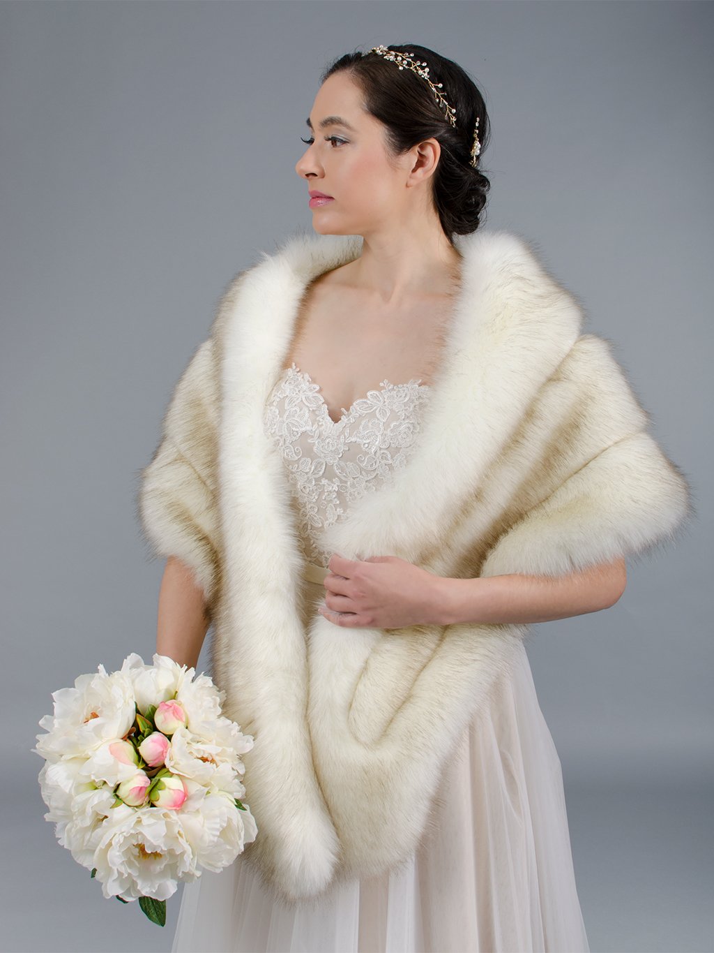 Ivory faux fur stole bridal wrap with pocket