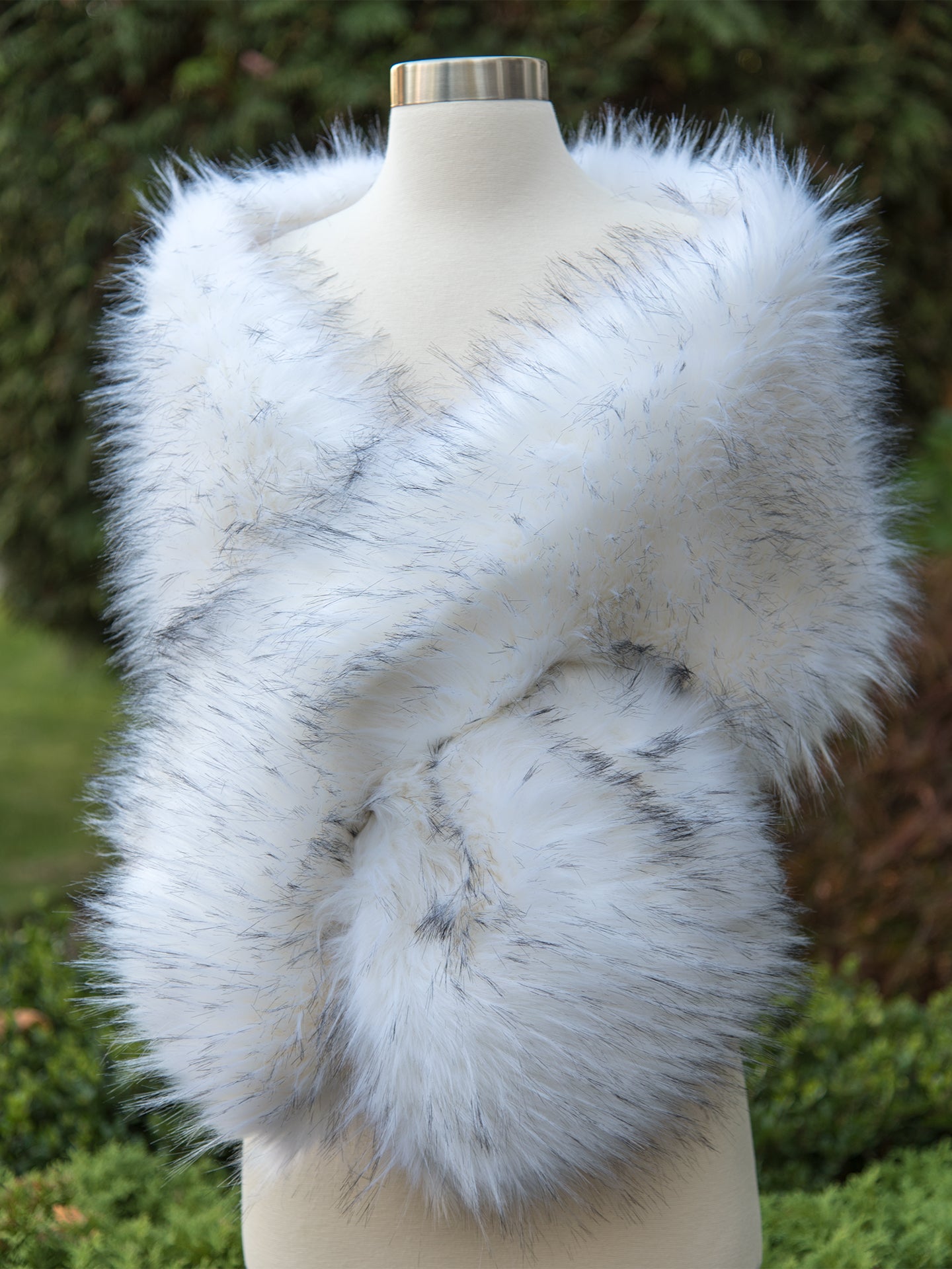 White faux fur wrap B005-white-darker-tips