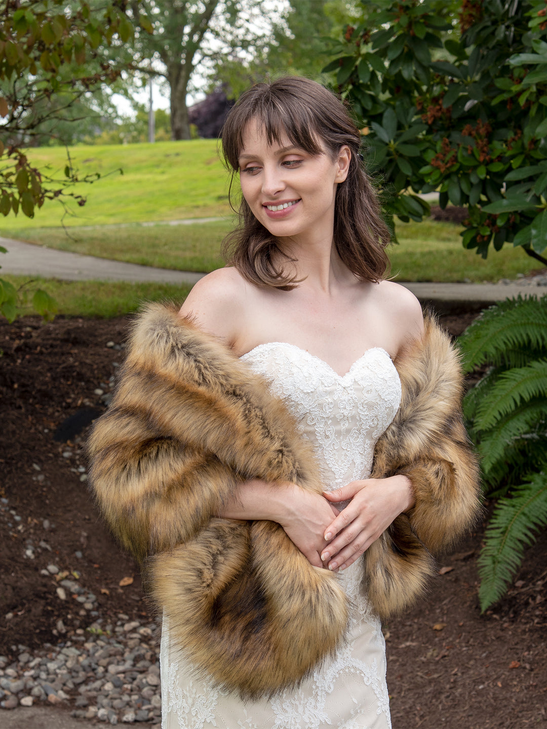 20" wide brown faux fur wrap with black tips