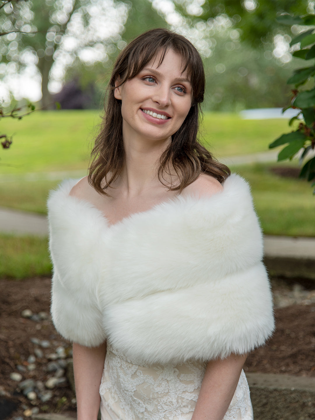 Ivory faux fur wrap bridal shawl wedding stole, XL Ivory faux fur wrap bridal shawl wedding stole, XL