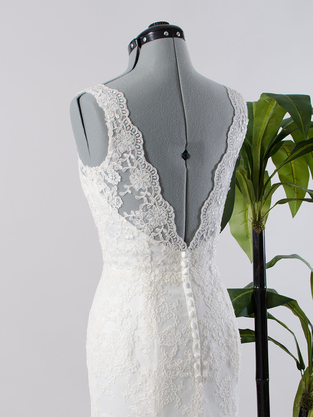 Ivory sleeveless lace wedding dress with mermaid skirt 4017