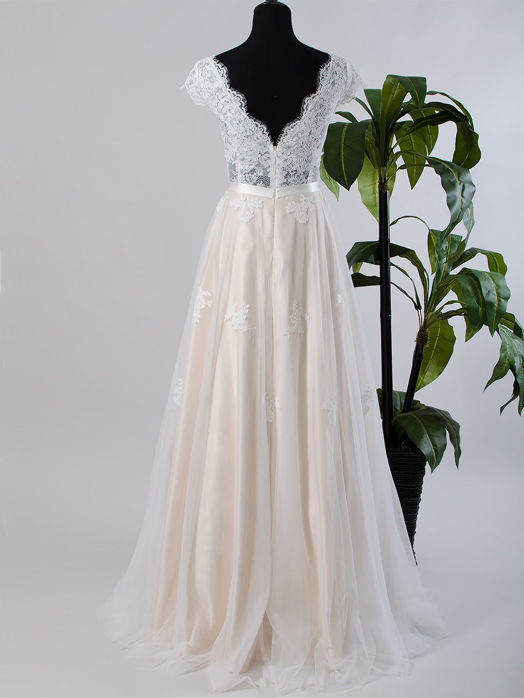 Cap Sleeve Lace Wedding Dress with Tulle Skirt 4019 Cap Sleeve Lace Wedding Dress with Tulle Skirt 4019