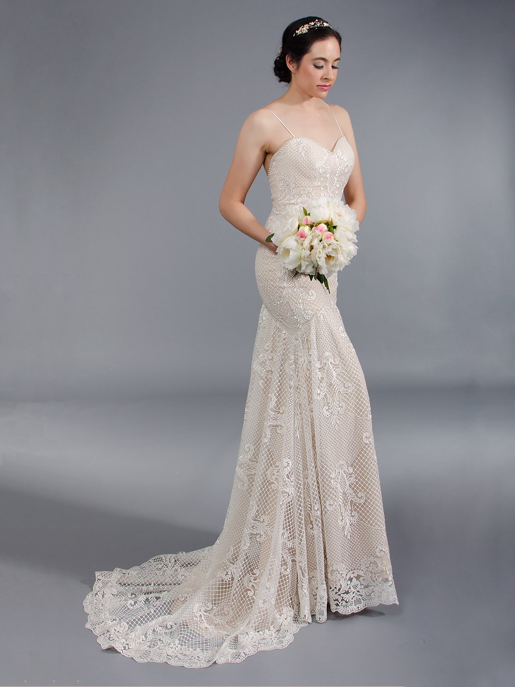 Spagetti strap mermaid wedding dress, 6 weeks / 20 Spagetti strap mermaid wedding dress, 6 weeks / 20