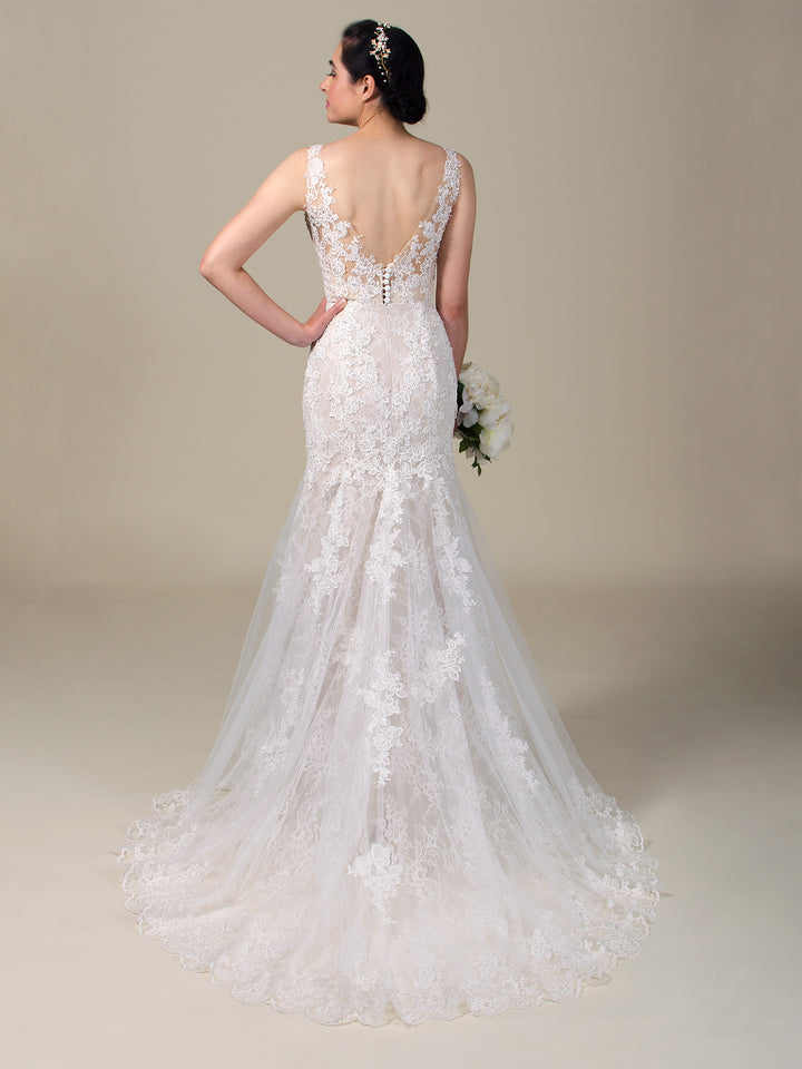 Fit and flare lace wedding dress