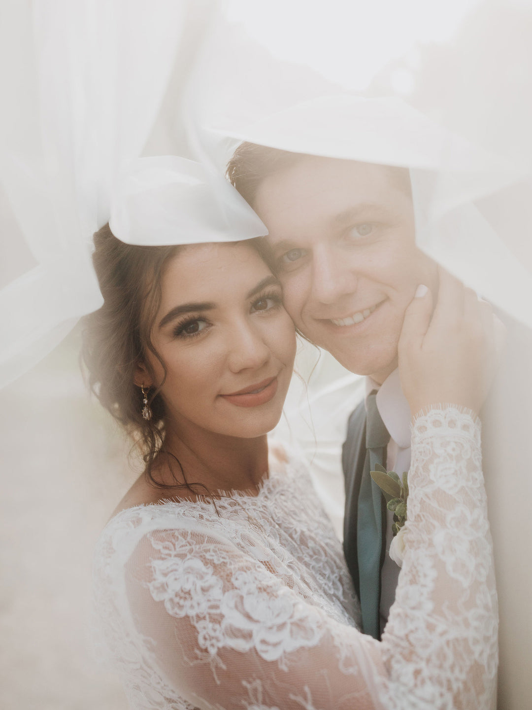 Light ivory long sleeve wedding dress topper Tulip Bridal Light ivory long sleeve wedding dress topper Tulip Bridal