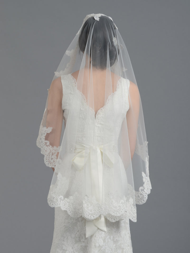 Bridal Mantilla veil fingertip / chapel V032n ivory