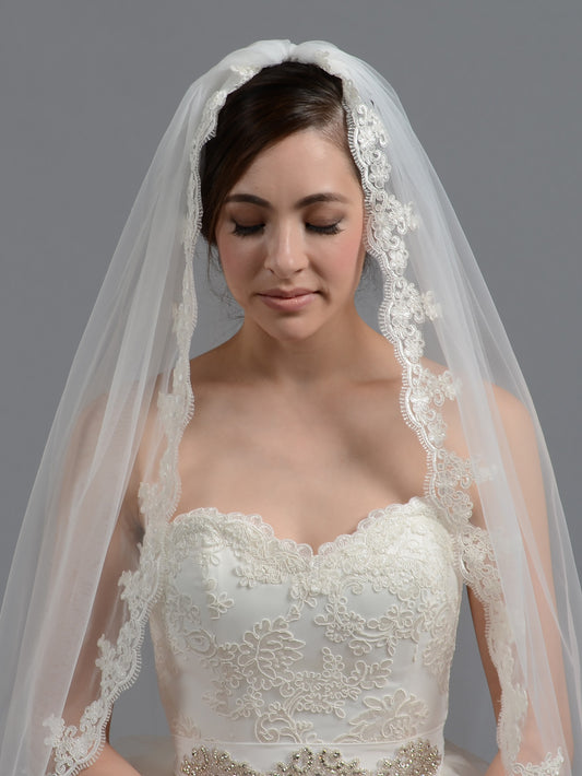 Bridal wedding veil elbow / fingertip alencon lace V036