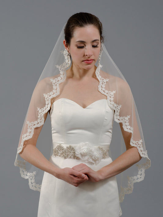 Bridal Mantilla veil alencon lace V040 - white/ivory