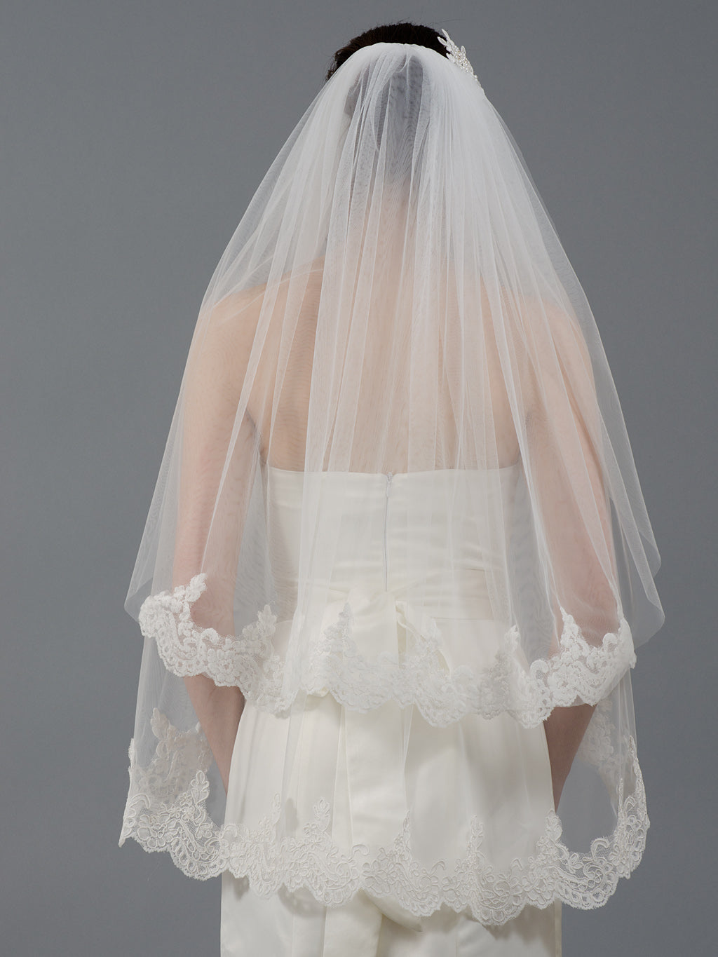 2-tier ivory elbow alencon lace wedding veil V041