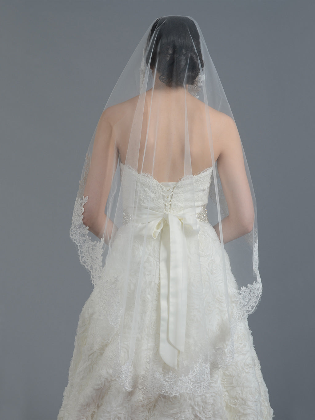 Ivory wedding veil alencon lace V045