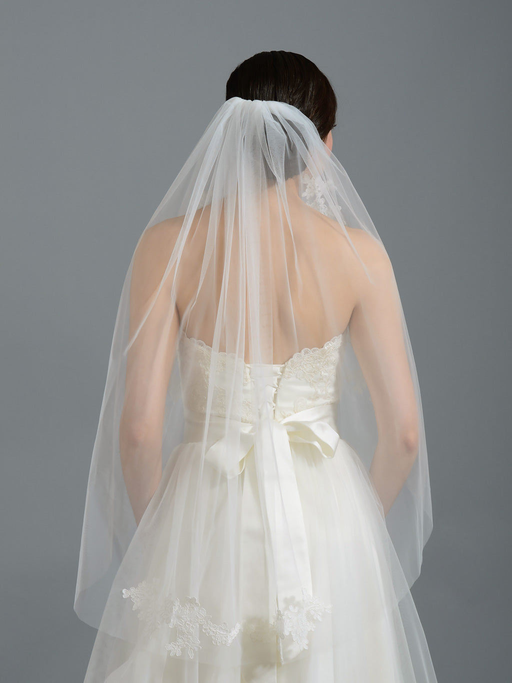 Ivory elbow wedding veil V052n alencon lace
